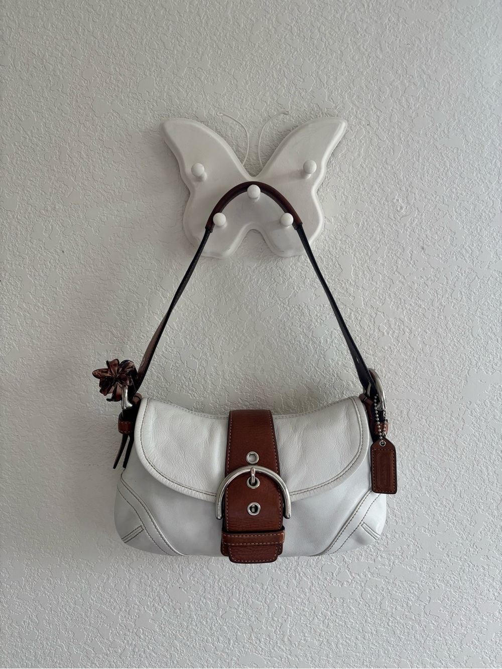 Vintage Coach White and Brown Leather Soho Hobo Shoulder Bag